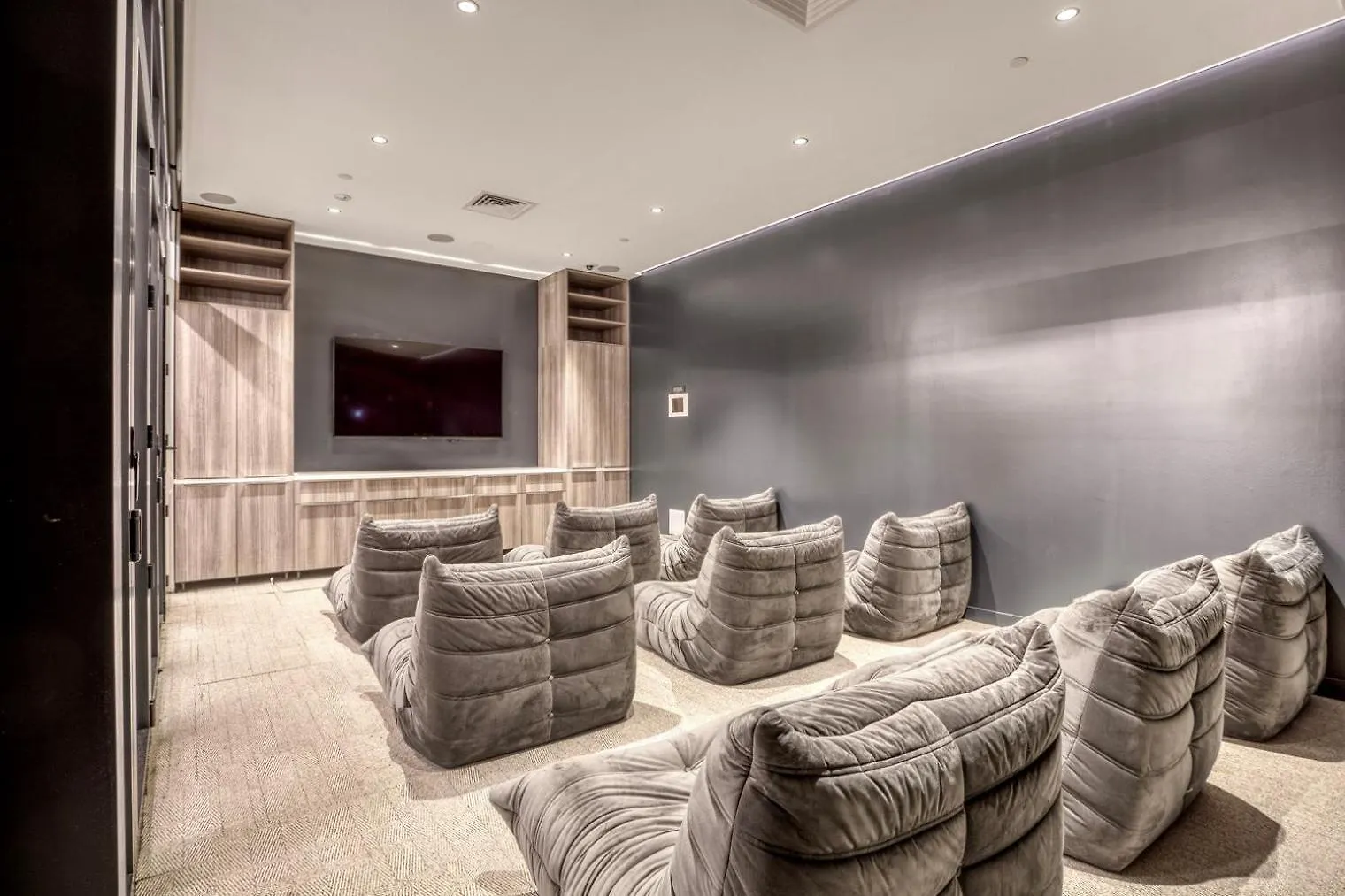 Les 1Br W Gym Doorman Wd Nr Park Nyc-1314 Apartment New York